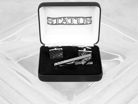 Boy's Cuff Links/Tie Bar 24910 Silver Boys Cufflinks Status 