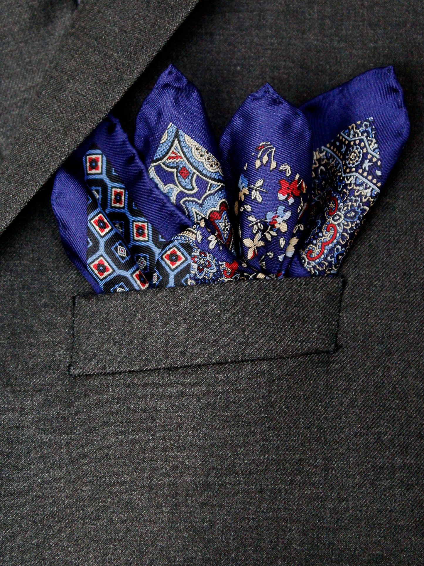 Heritage House Pocket Square 35276 - Medallion Windowpane - Red/Navy