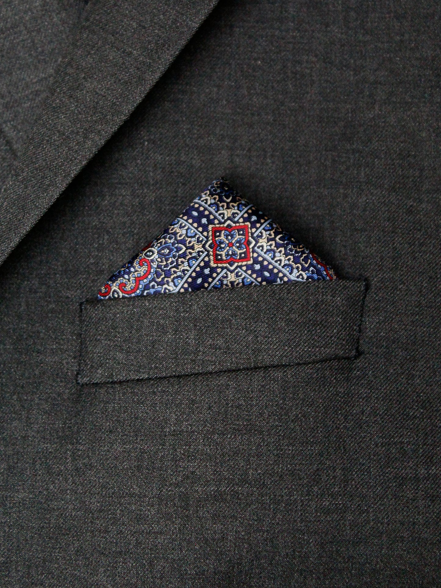 Heritage House Pocket Square 35276 - Medallion Windowpane - Red/Navy