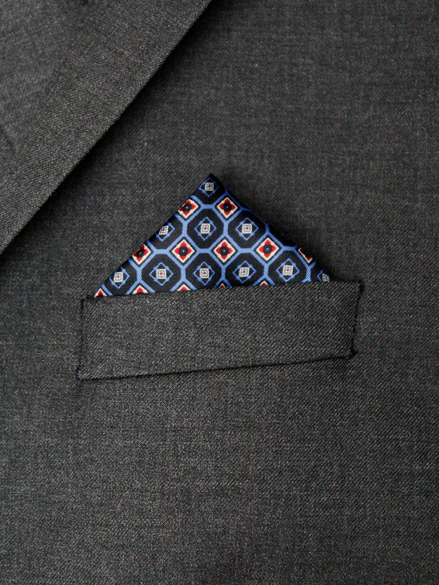 Heritage House Pocket Square 35276 - Medallion Windowpane - Red/Navy